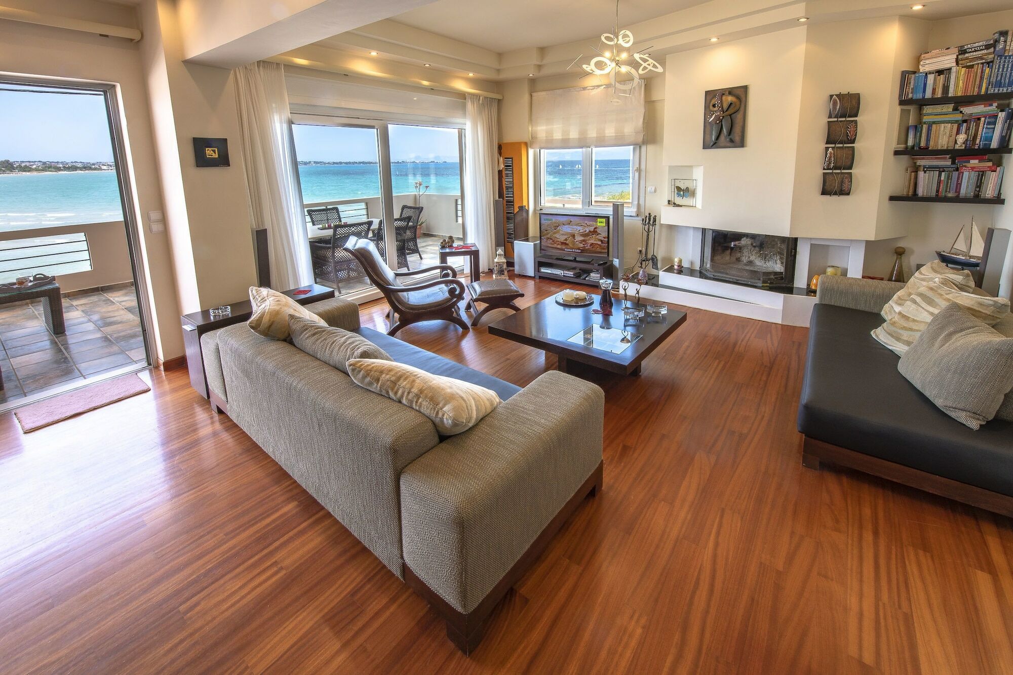 Artemis Majestic Apartment ภายนอก รูปภาพ
