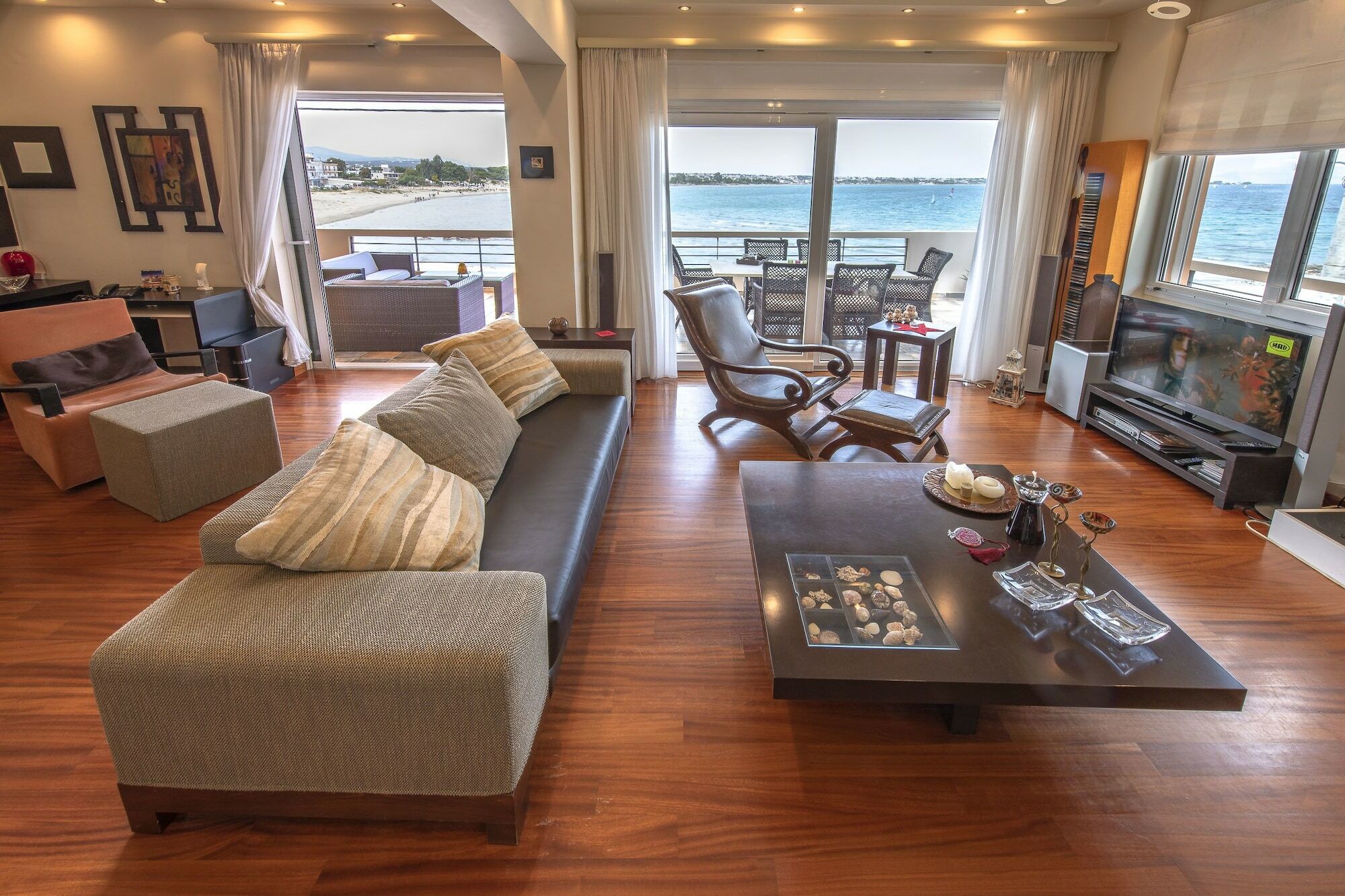 Artemis Majestic Apartment ภายนอก รูปภาพ
